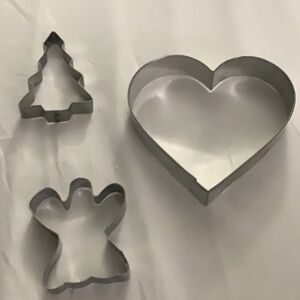 Vintage 4’ Heart, Mini 3’ Tree & Ghost Cookie Cutters  EUC
